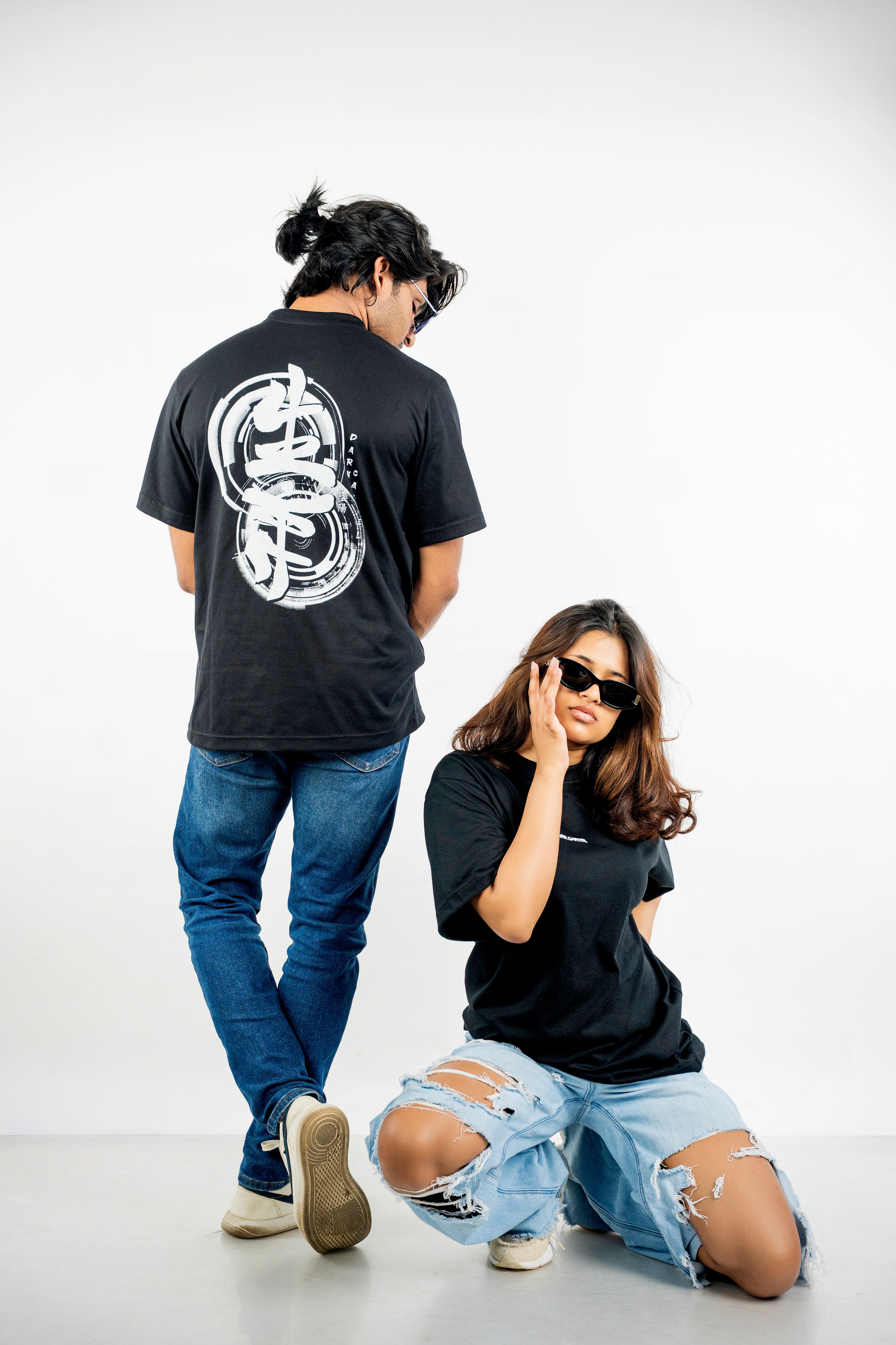 LIGHT IN DARKNESS Oversized Tee