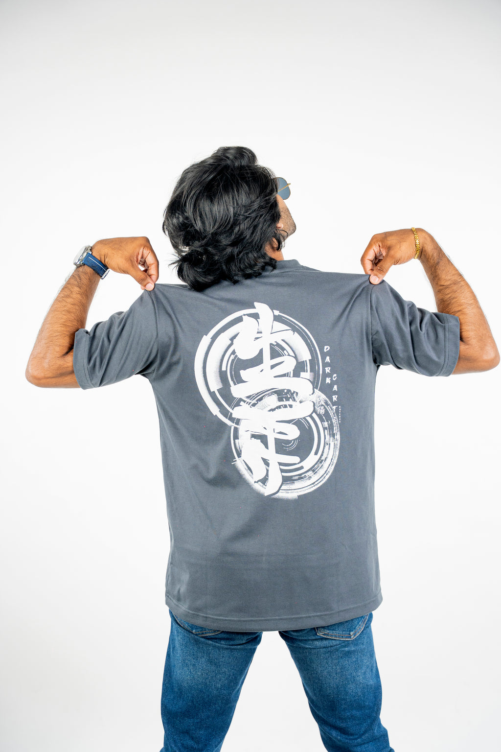 LIGHT IN DARKNESS Oversized Tee